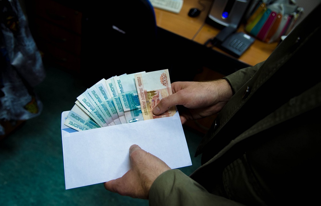 За взятку в 80 тысяч рублей ТСЖ и УК в Волгограде могли не попасть в план проверок
