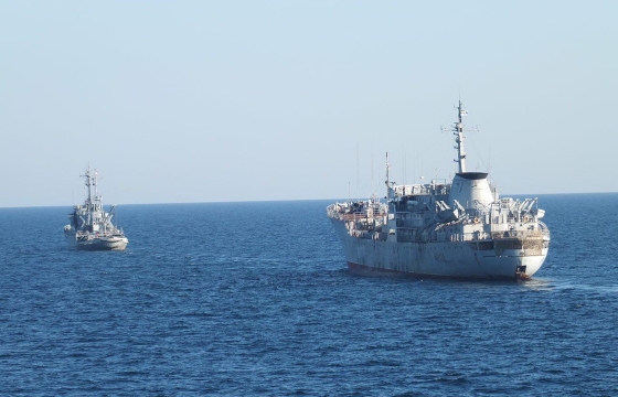 Корабли ВМФ Украины вошли в исключительную российскую зону. Фото