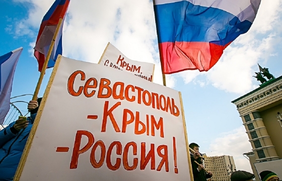 Крымчане рассказали отдыхающему в республике депутату Рады, почему они присоединились к России
