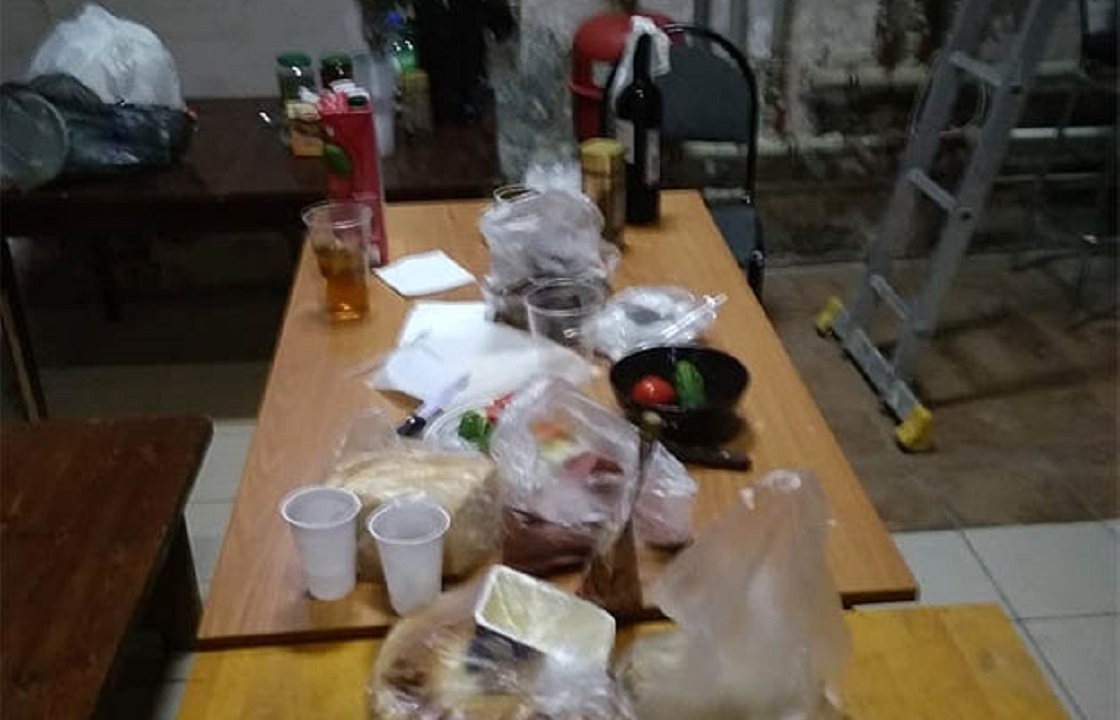 Донские коммунисты обвинили членов избиркома в пьянке на выборах. Фото