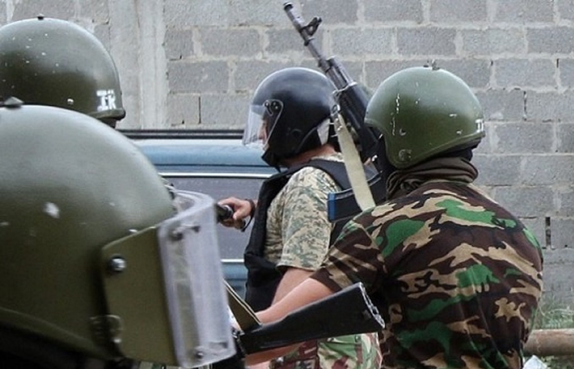 Спецназ МВД Дагестана ликвидировал боевика, открывшего огонь из пистолета