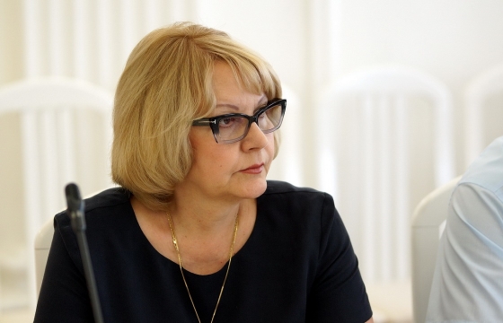 Депутата Госдумы Татьяну Цыбизову возмущенные избиратели встретили пикетом