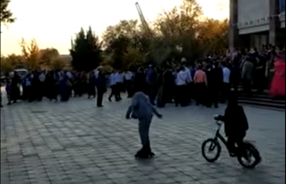 На свадьбе в Астрахани произошла массовая драка. Видео
