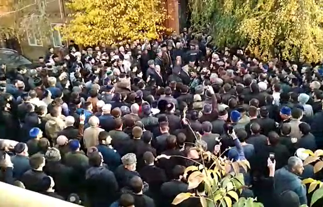 Кадыров приехал к экс-министру МВД Ингушетии – медиа. Видео