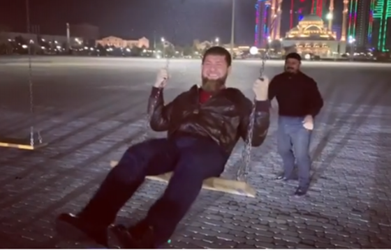 Рамзан Кадыров со своими друзьями вернулся в детство. Видео