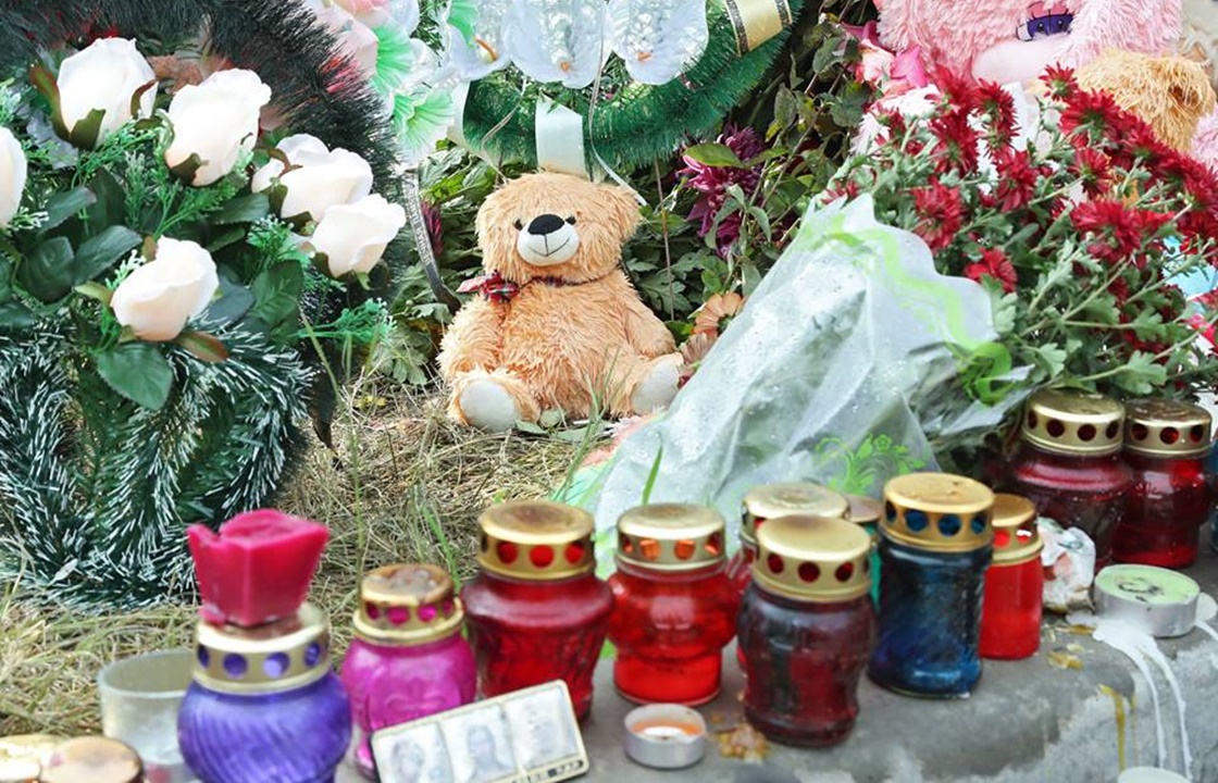Для помощи семьям пострадавших и погибших в Керчи собрали 12,8 млн рублей