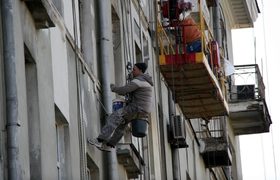 Шесть уголовных дел завели на подрядчиков капремонта многоэтажек в Краснодарском крае