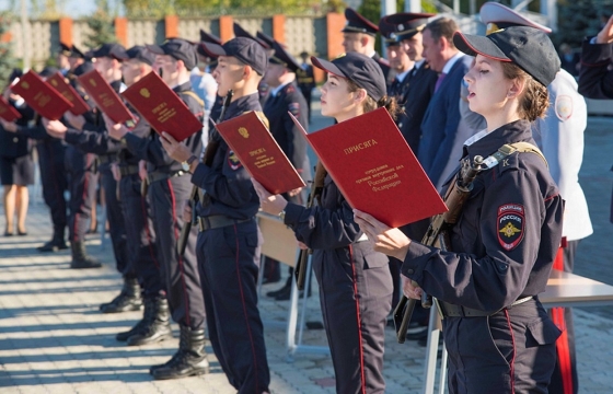 В Краснодарском университете МВД 288 курсантов приняли присягу и получили удостоверения