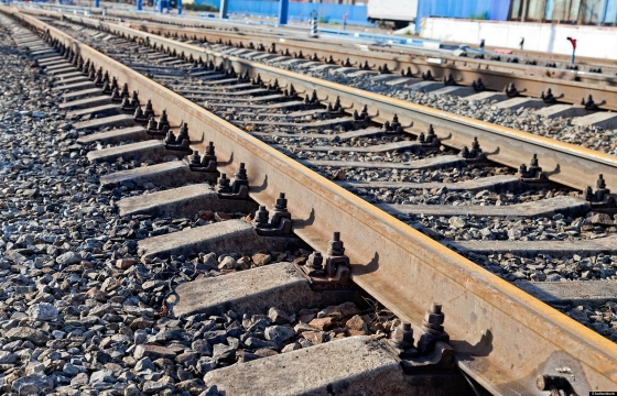 15 поездов не могут проехать в Сочи из-за подтопления железной дороги