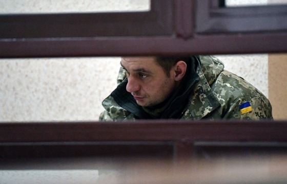 Сопровождающий украинских моряков сотрудник СБУ остается в России до 25 января