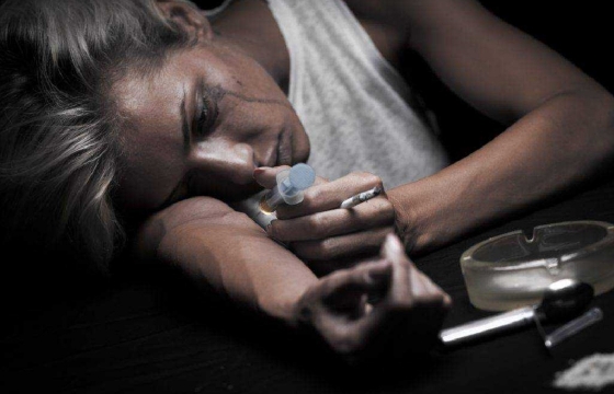 Фасовавшая наркотик «скорость» в чайные пакетики девушка из Астрахани получила 14 лет