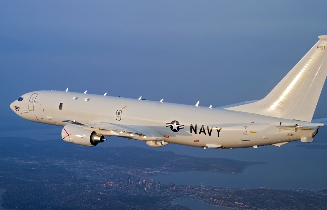 Самолет ВМС США провел разведку у Крымского моста