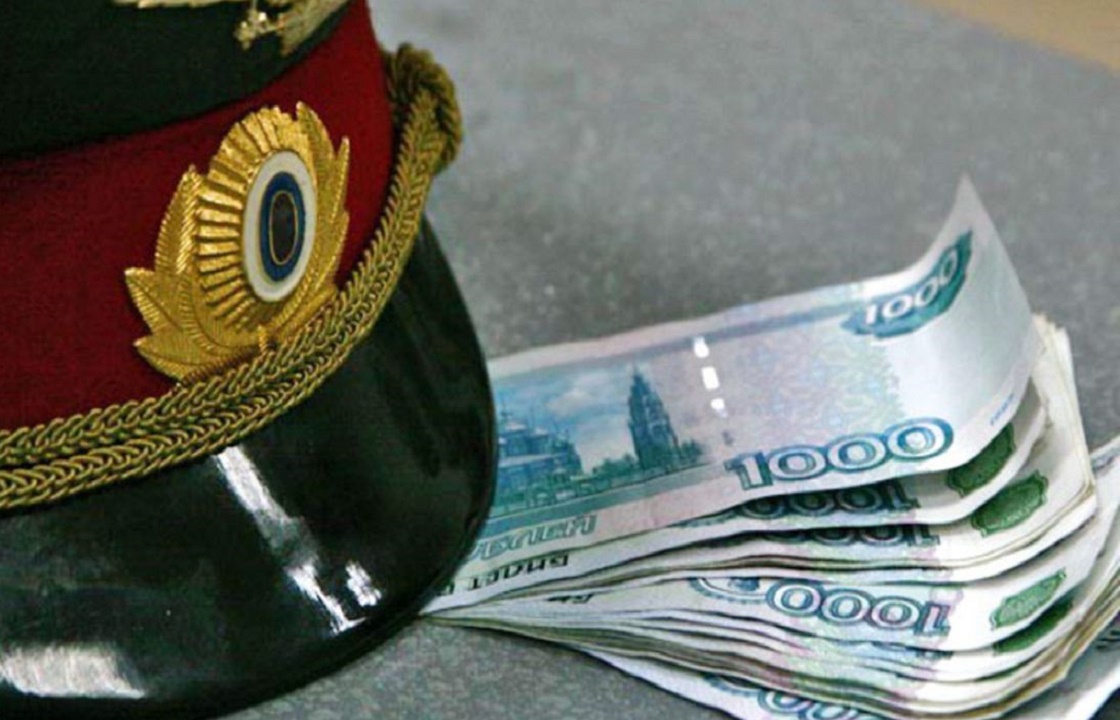 Борец с коррупцией из МВД Карачаево-Черкесии пойман на взятке айфонами