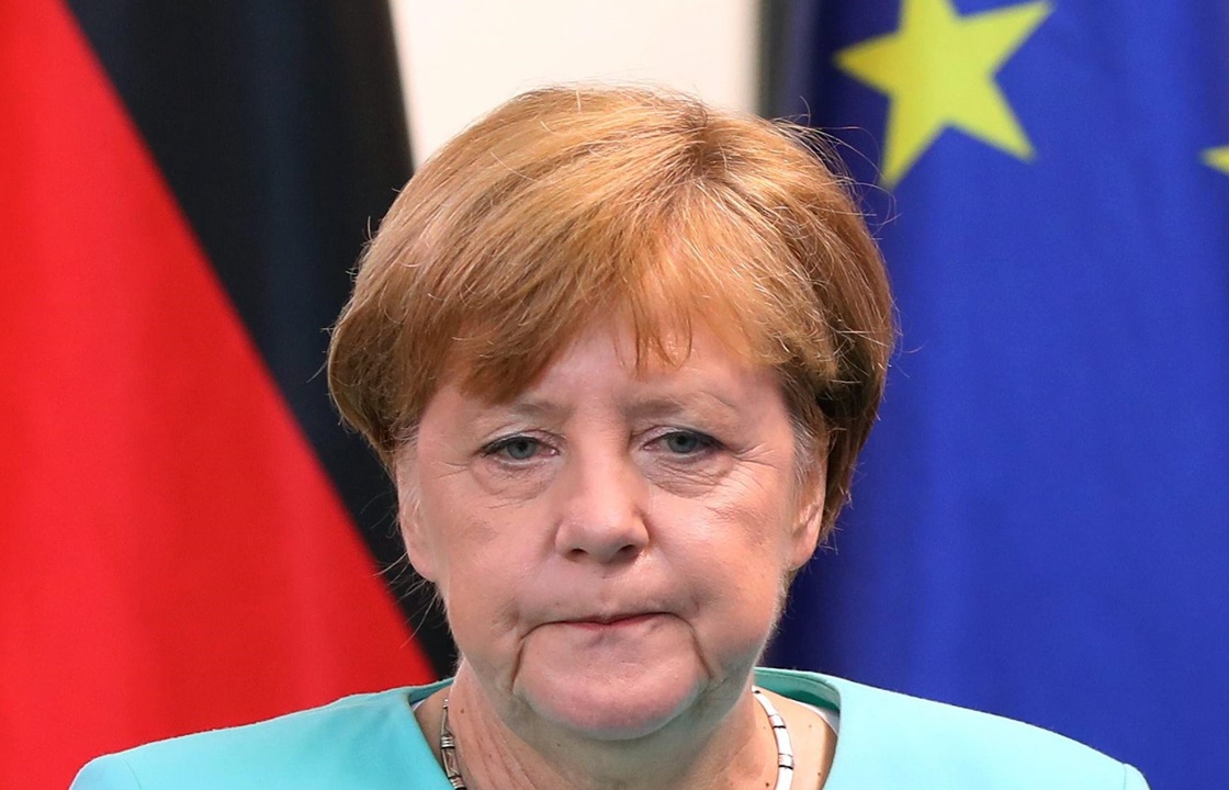 Меркель допустила потерю Крыма и Донбасса - украинский депутат