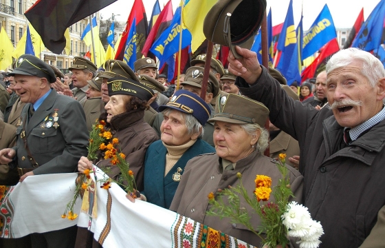 Ветеранов ОУН-УПА* на Украине приравняют к ветеранам ВОВ