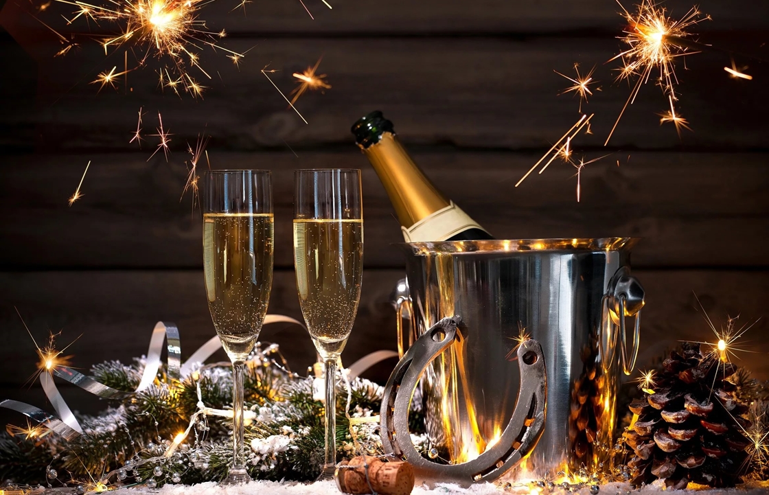 В «Роскачестве» назвали лучшие игристые вина для встречи Нового года