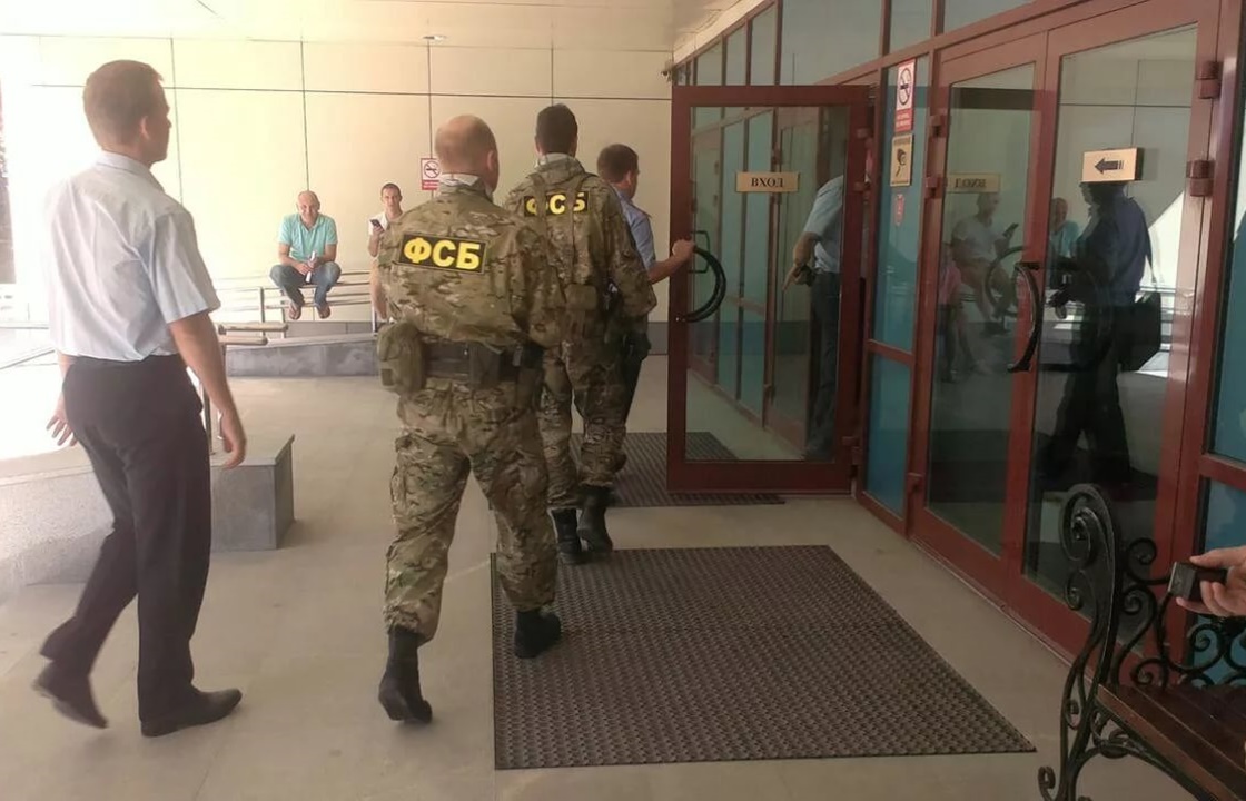 ФСБ задержала и.о. капитана морского порта в Астраханской области – СМИ