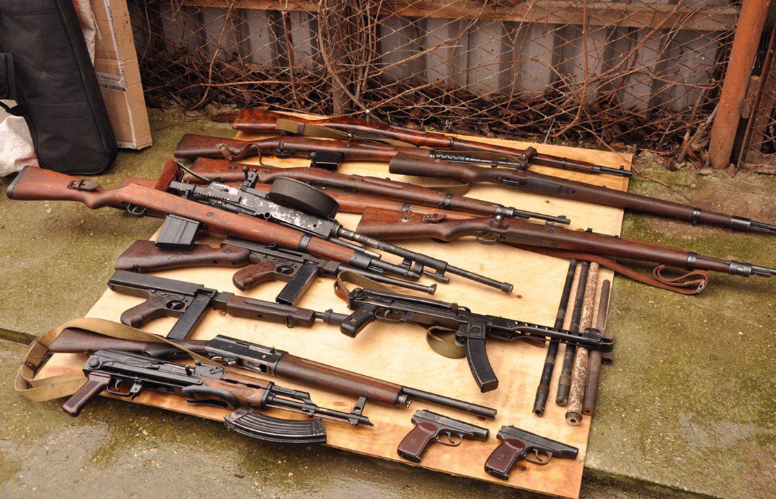В подвале жилого дома в Севастополе производили оружие