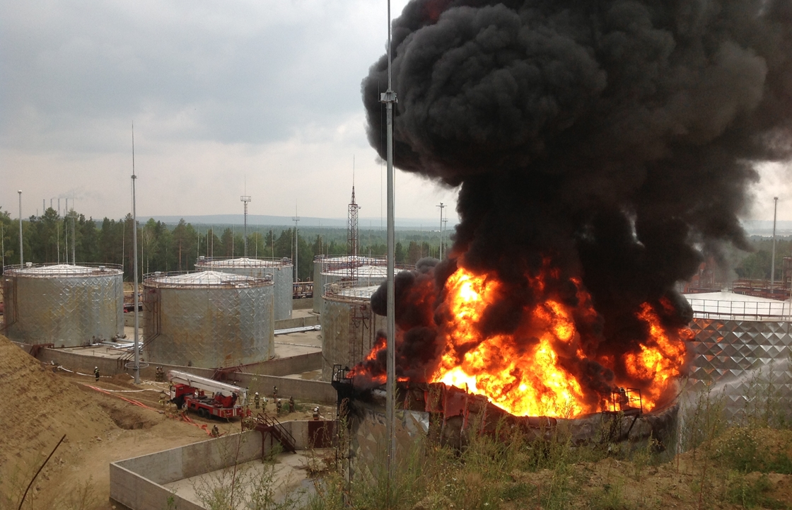 В Ставрополе расследуют пожар у нефтецистерны с 5 пострадавшими
