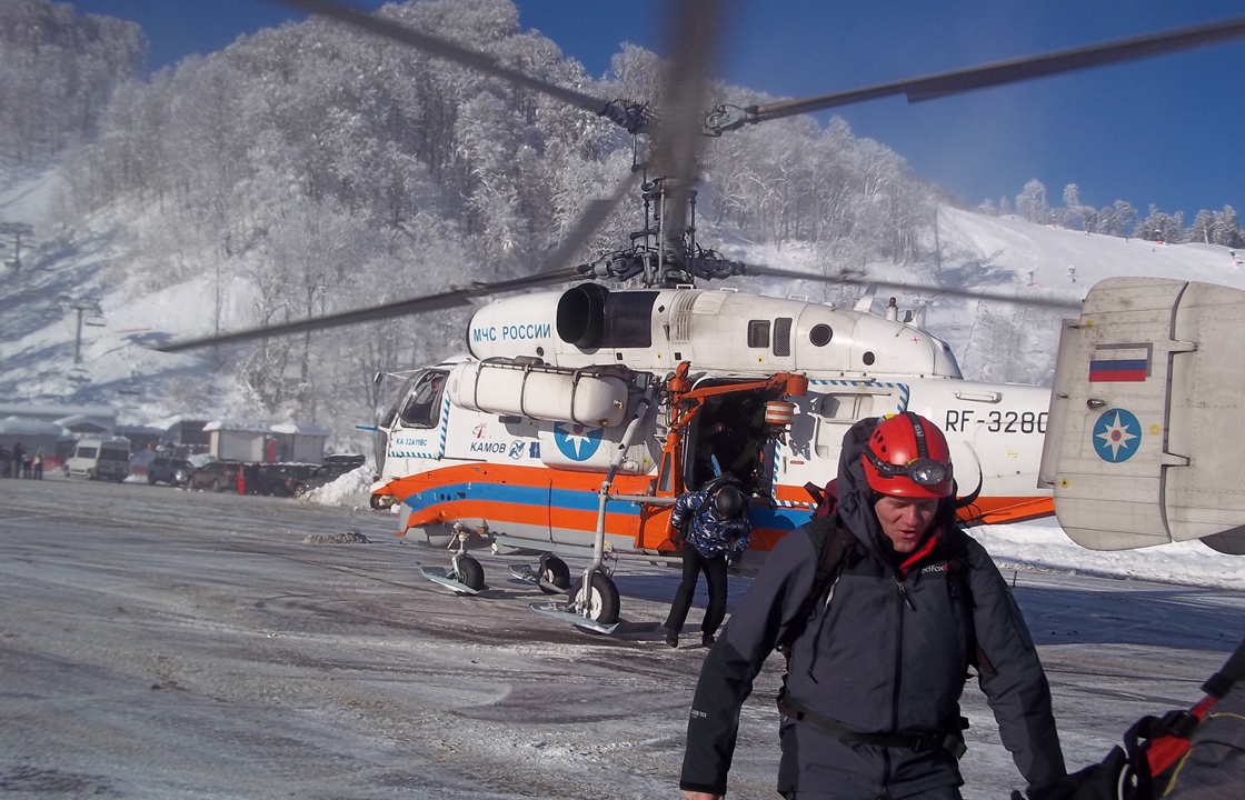 Операция по спасению шести человек проходит в горах Карачаево-Черкесии