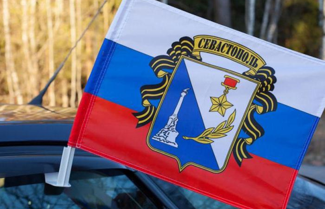 Овсянников отложил референдум о гербе Севастополя до сентября