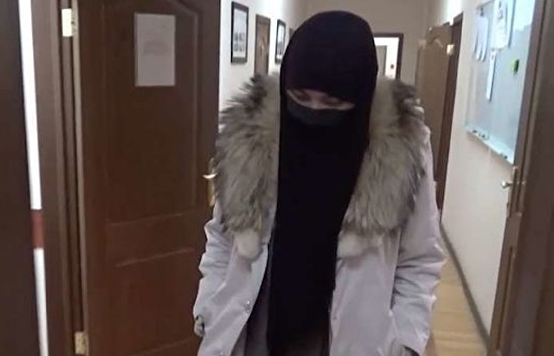 В Астраханской области задержана главарь ячейки ИГИЛ*. Видео