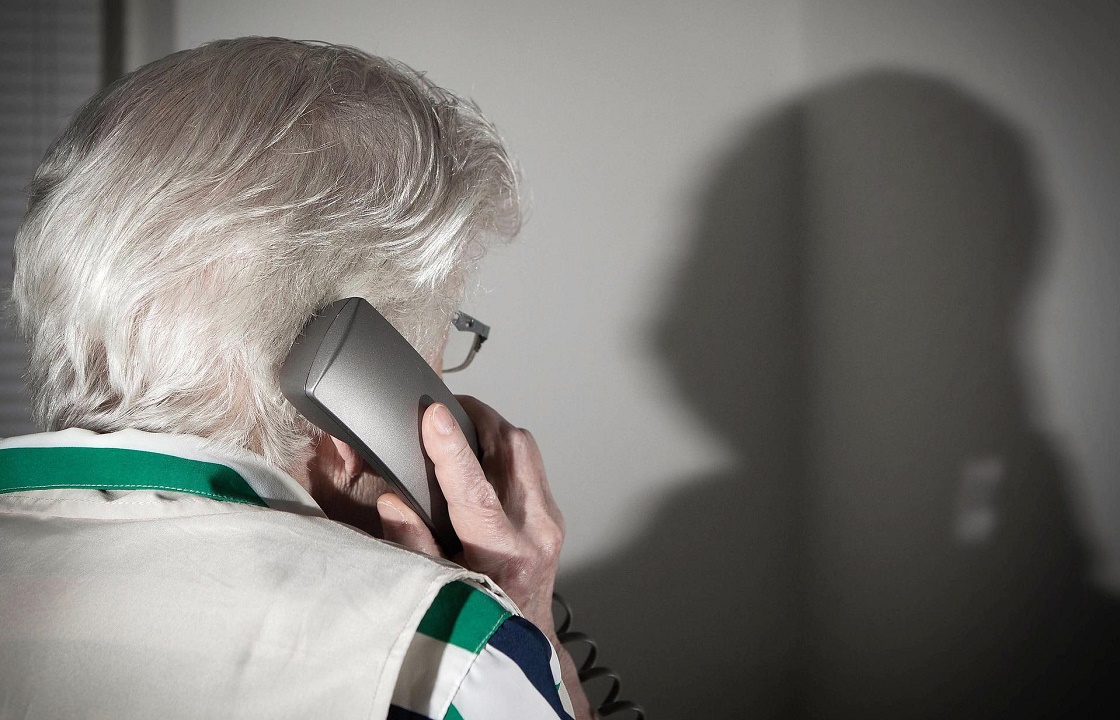 Ради компенсации 80-летняя жительница Майкопа перевела мошенникам 123 тысячи