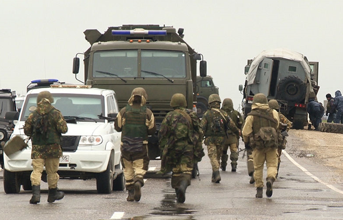 Силовики ввели режим КТО для поиска боевиков в Дербенте