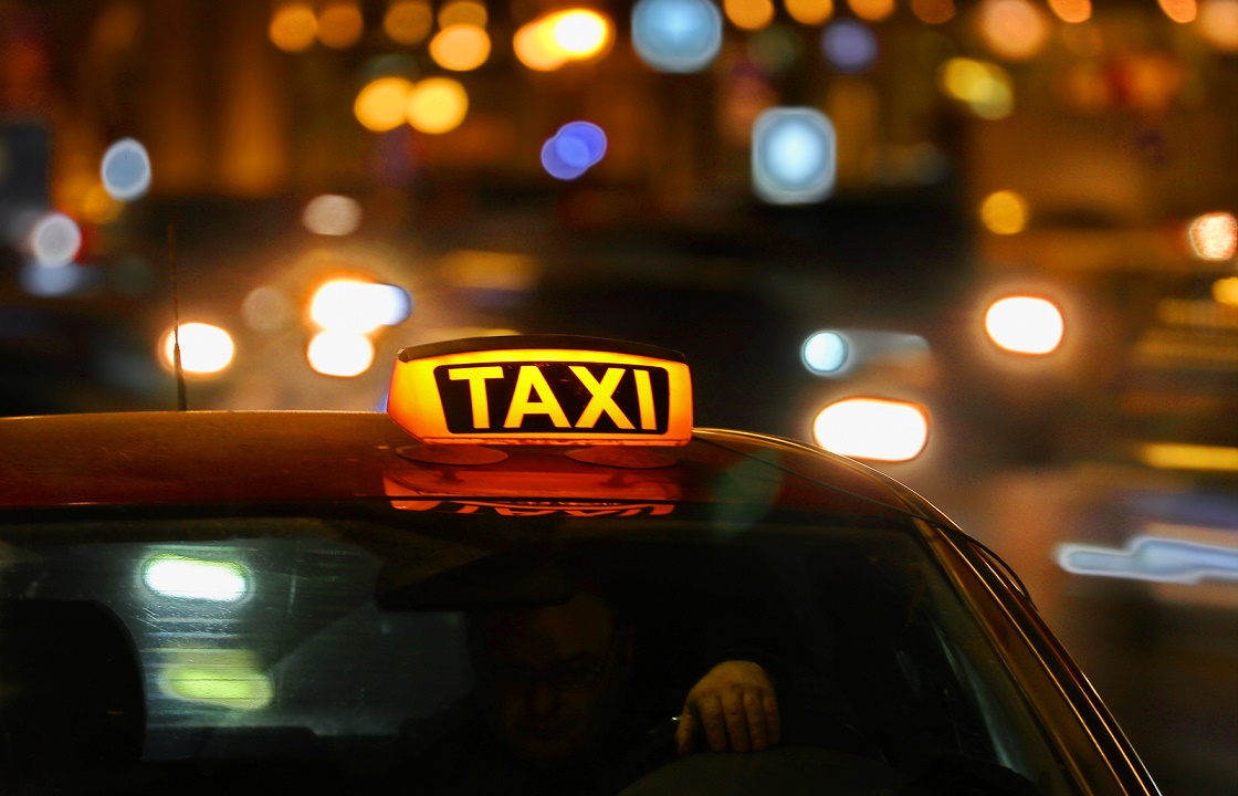 Жительница Урюпинска обвинила таксиста в вымогательстве, чтобы не платить за проезд