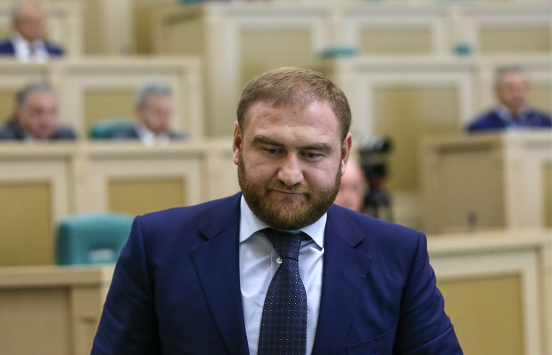 Рауф Арашуков временно перестал быть сенатором