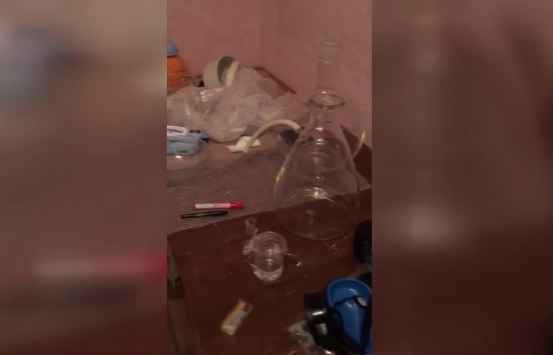 Двое жителей Томской области приехали в Сочи продавать наркотики. Видео