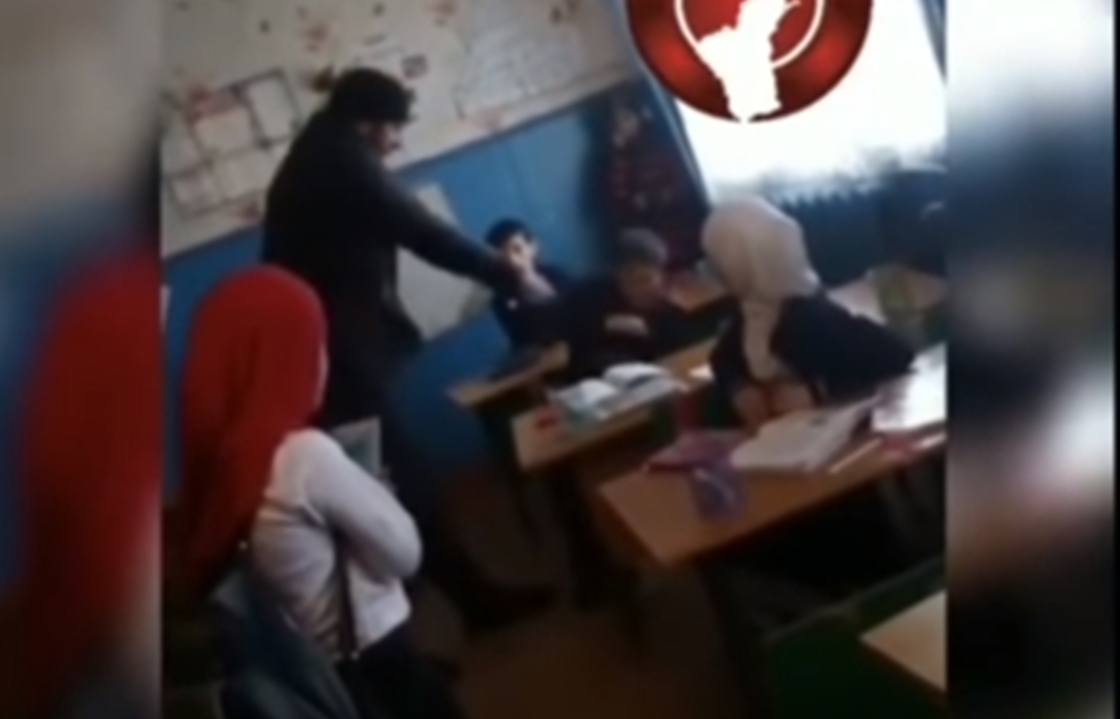 Дагестанский учитель, ударивший ребенка, и его отец-директор отстранены от работы