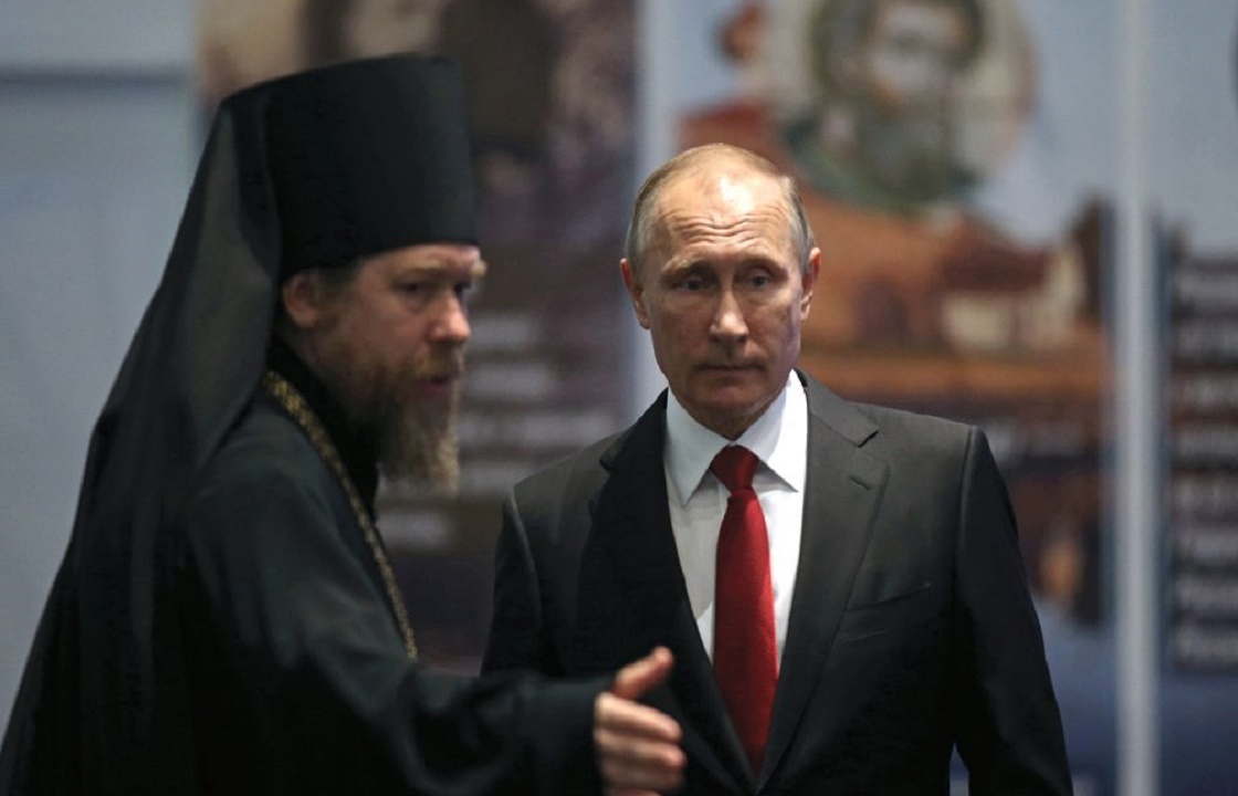 «Духовник Путина» написал пьесу о Крыме
