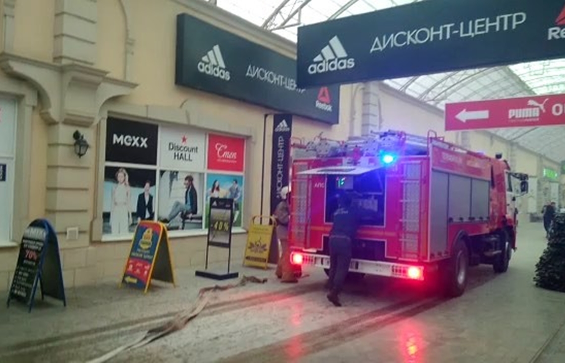 629 человек эвакуировали в Краснодаре из-за пожара на 10 кв метрах