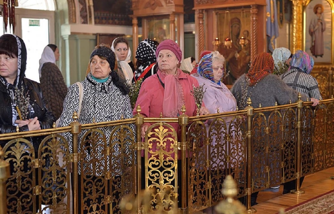 Жительницы Майкопа украли украшения чудотворной иконе в кафедральном соборе