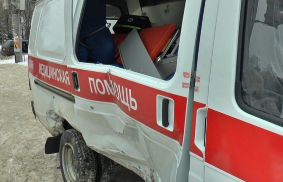 В ДТП со скорой помощью в Феодосии пострадали три человека
