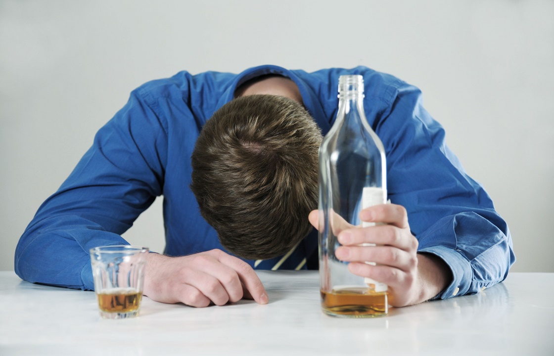 Россияне в два раза сократили употребление алкоголя