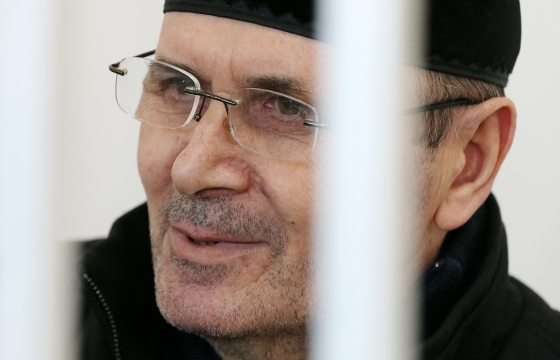 Глава чеченского "Мемориала" попросил о досрочном освобождении