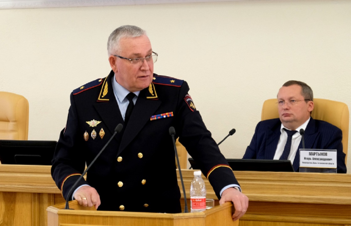 Суд рассмотрит дело пытавшего задержанного полицейского из Астрахани