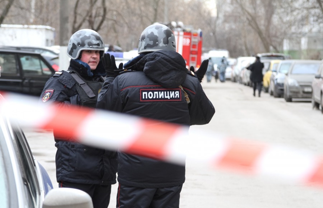 Астраханские силовики окружили дом из-за подозрительного предмета