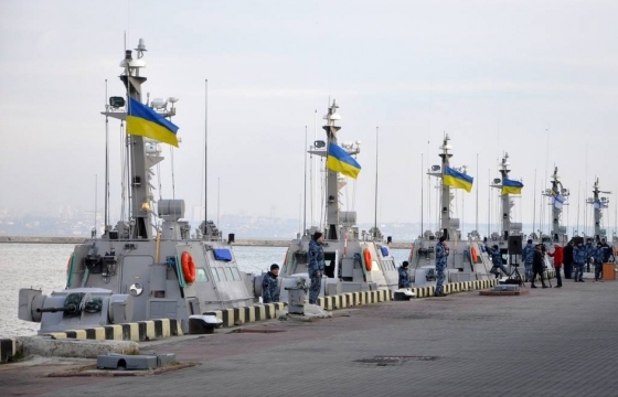 Проход ВМС Украины через Керченский пролив отложили до лучших времен