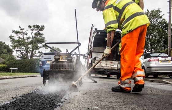 На ремонте квартала дороги в Астрахани «отмыли» 2 млн рублей