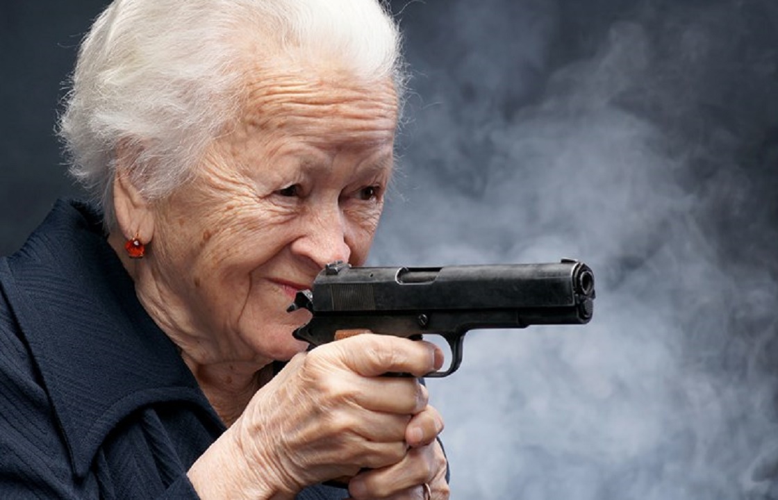 На Кубани 77-летняя пенсионерка расстреляла из ТТ родственников