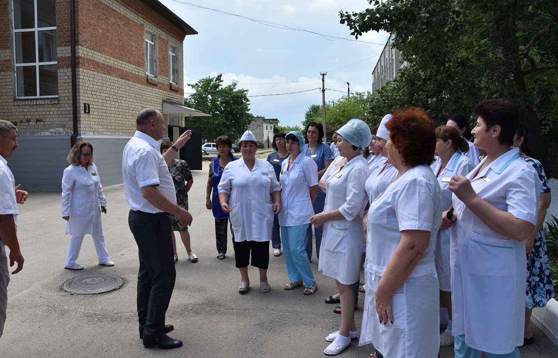 Депутат Госдумы проверил больницу в своем избирательном округе