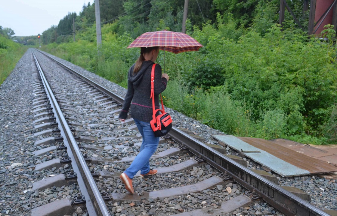 На Кубани поезд переехал 32-летнюю женщину