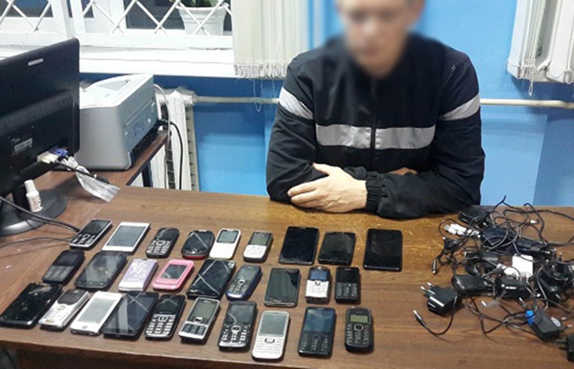 Крупную партию телефонов не удалось перекинуть осужденным в Волгоградской области