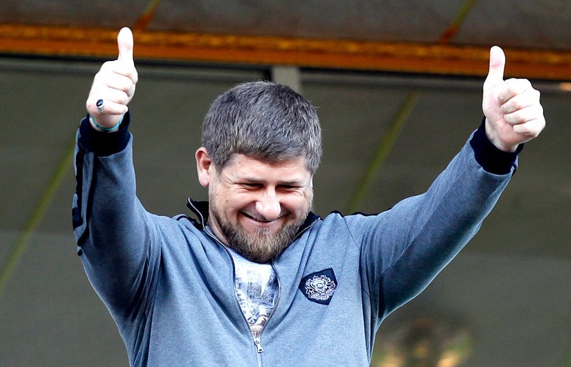 Мне б такую: Кадыров оценил шутку Харламова про машину главы Чечни. Видео