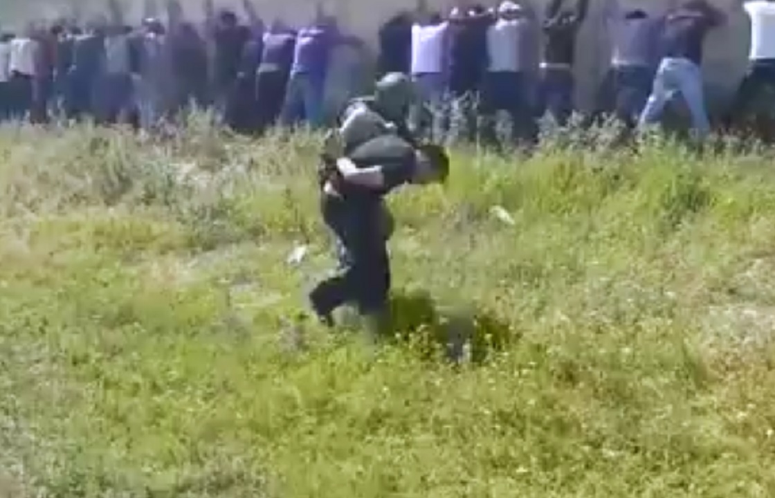 Жители Карачаево-Черкесии устроили самосуд над драгдилерами. Видео
