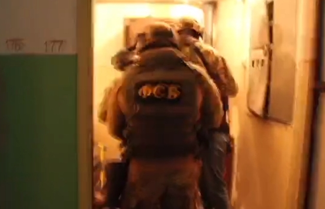 Ликвидированный в Ростове боевик входил в ячейку ИГИЛ*. Видео