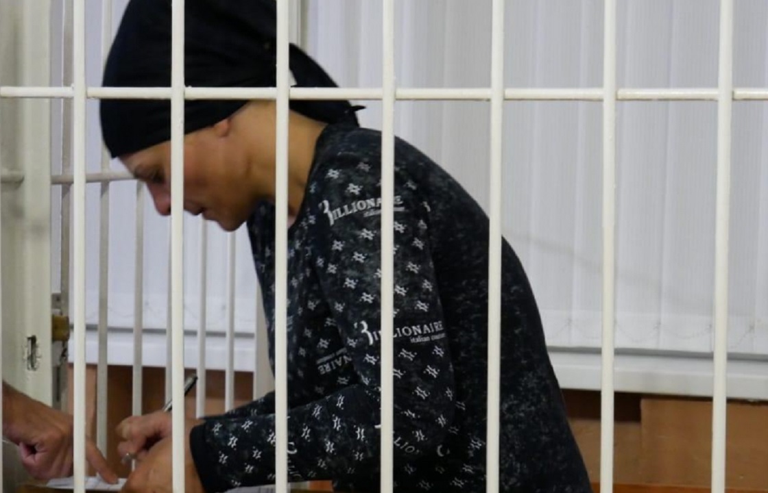 Тетя покалеченной в Ингушетии девочки не признала вину. Видео